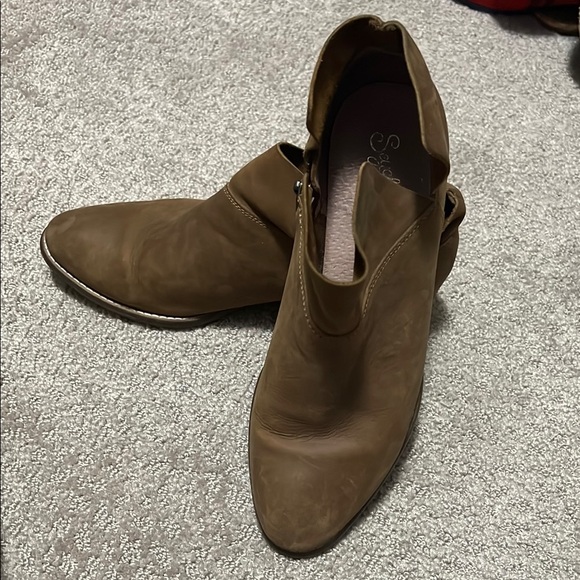 Seychelles Brown Ankle Boots - Picture 6 of 8